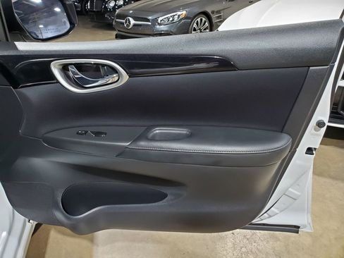 Used 2018 Nissan Sentra SV FWD image 15
