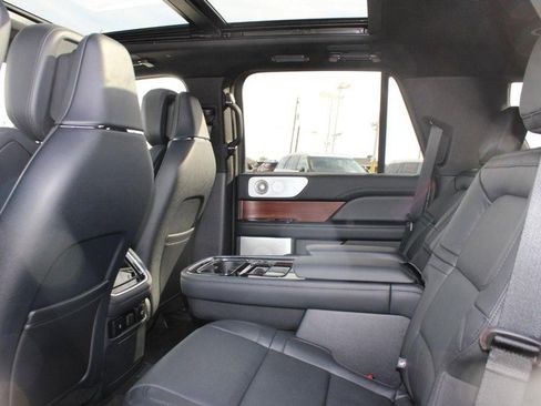 Certified 2023 Lincoln Navigator Reserve image 10