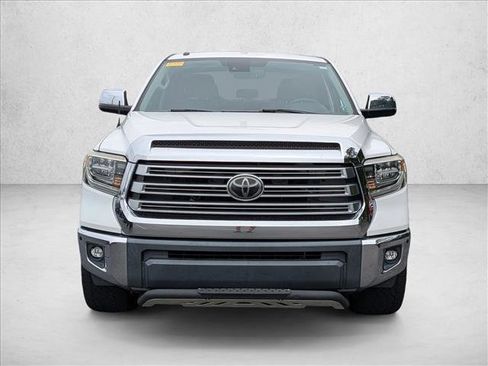 Used 2018 Toyota Tundra Limited w/ Limited Premium Package RWD image 3
