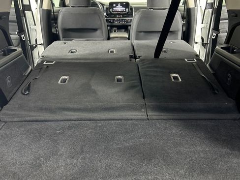 Used 2025 Nissan Pathfinder SV image 22