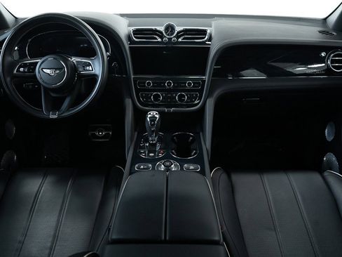 Certified 2021 Bentley Bentayga image 28