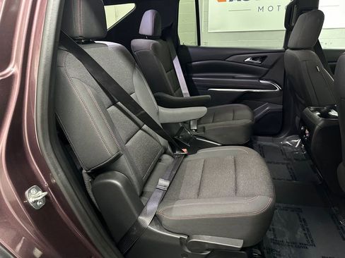 Used 2024 Chevrolet Traverse Z71 AWD/4WD image 21
