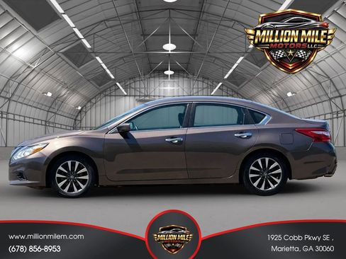 Used 2017 Nissan Altima 2.5 SV FWD image 8