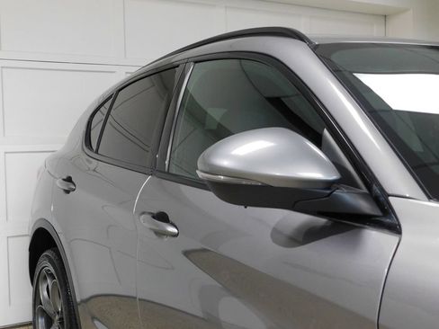Used 2019 Alfa Romeo Stelvio Ti Sport AWD/4WD image 12