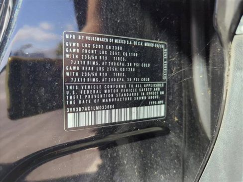 Used 2020 Volkswagen Tiguan SEL image 28