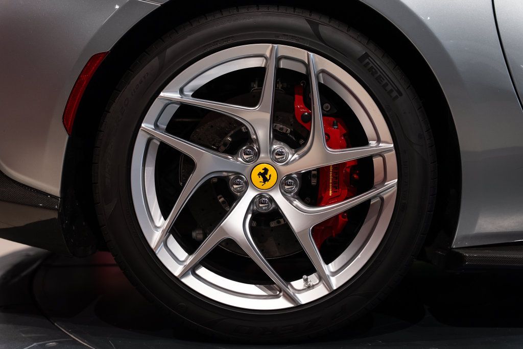 Used 2020 Ferrari 812 Superfast RWD image 15