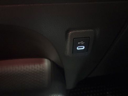 Used 2025 Toyota Corolla LE image 22