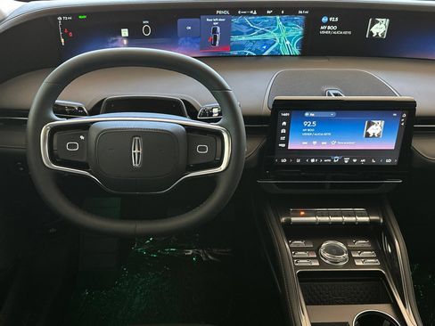 New 2026 Lincoln Nautilus Premier AWD/4WD image 13
