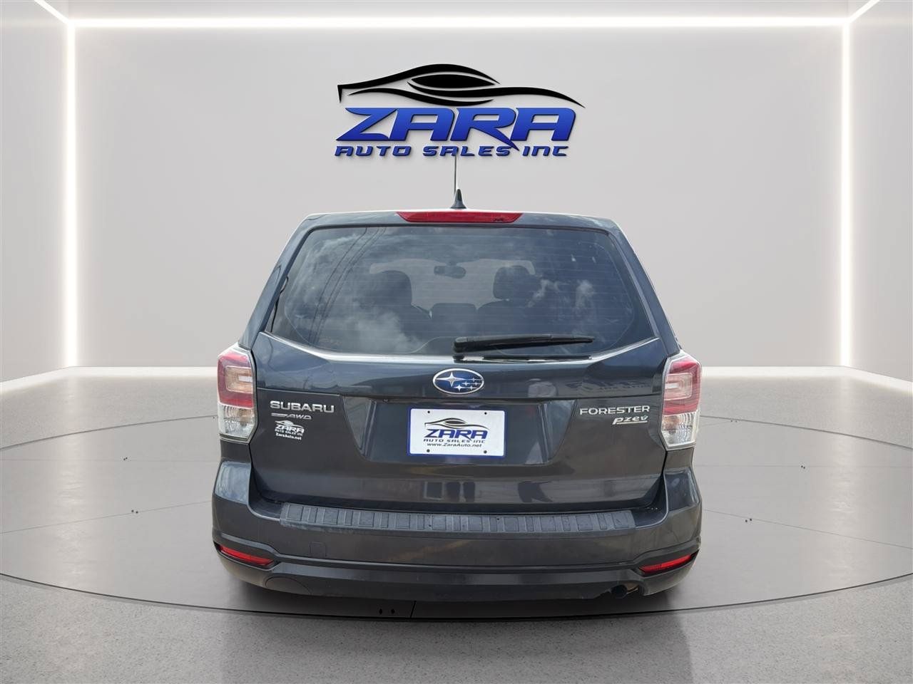 Used 2017 Subaru Forester 2.5i AWD/4WD image 6