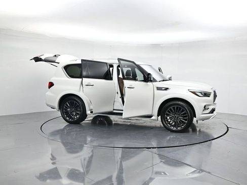 Used 2024 INFINITI QX80 Sensory w/ Cargo Package image 53