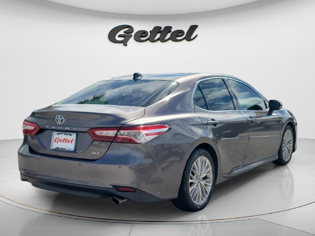 Used 2018 Toyota Camry XLE w/ Audio Package FWD image 5