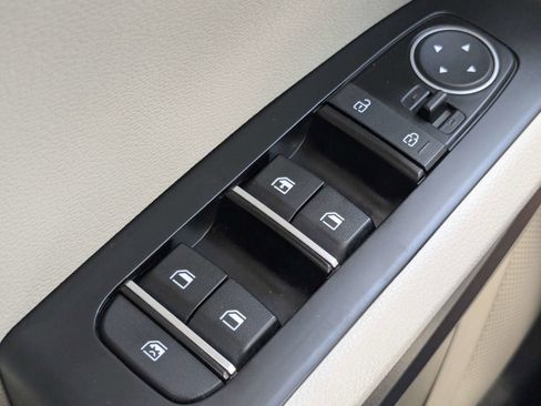Certified 2023 Kia Soul LX FWD image 28