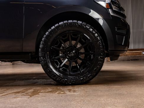 Used 2023 Ford Expedition Limited RWD image 12