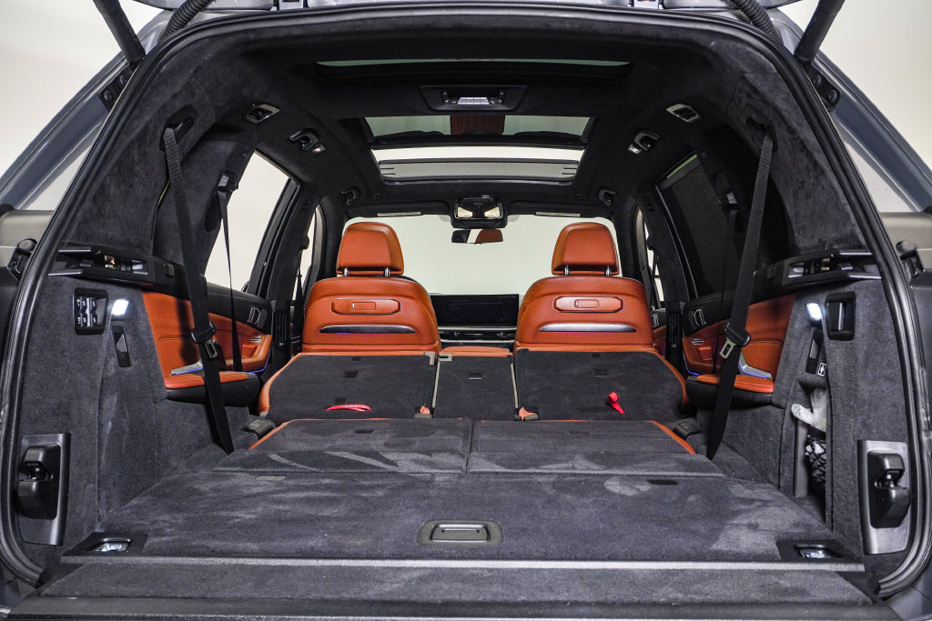 Used 2024 BMW X7 M60i w/ Executive Package AWD/4WD image 28