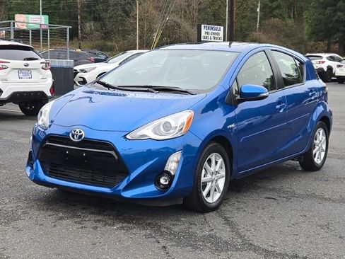 Used 2015 Toyota Prius C Four image 5