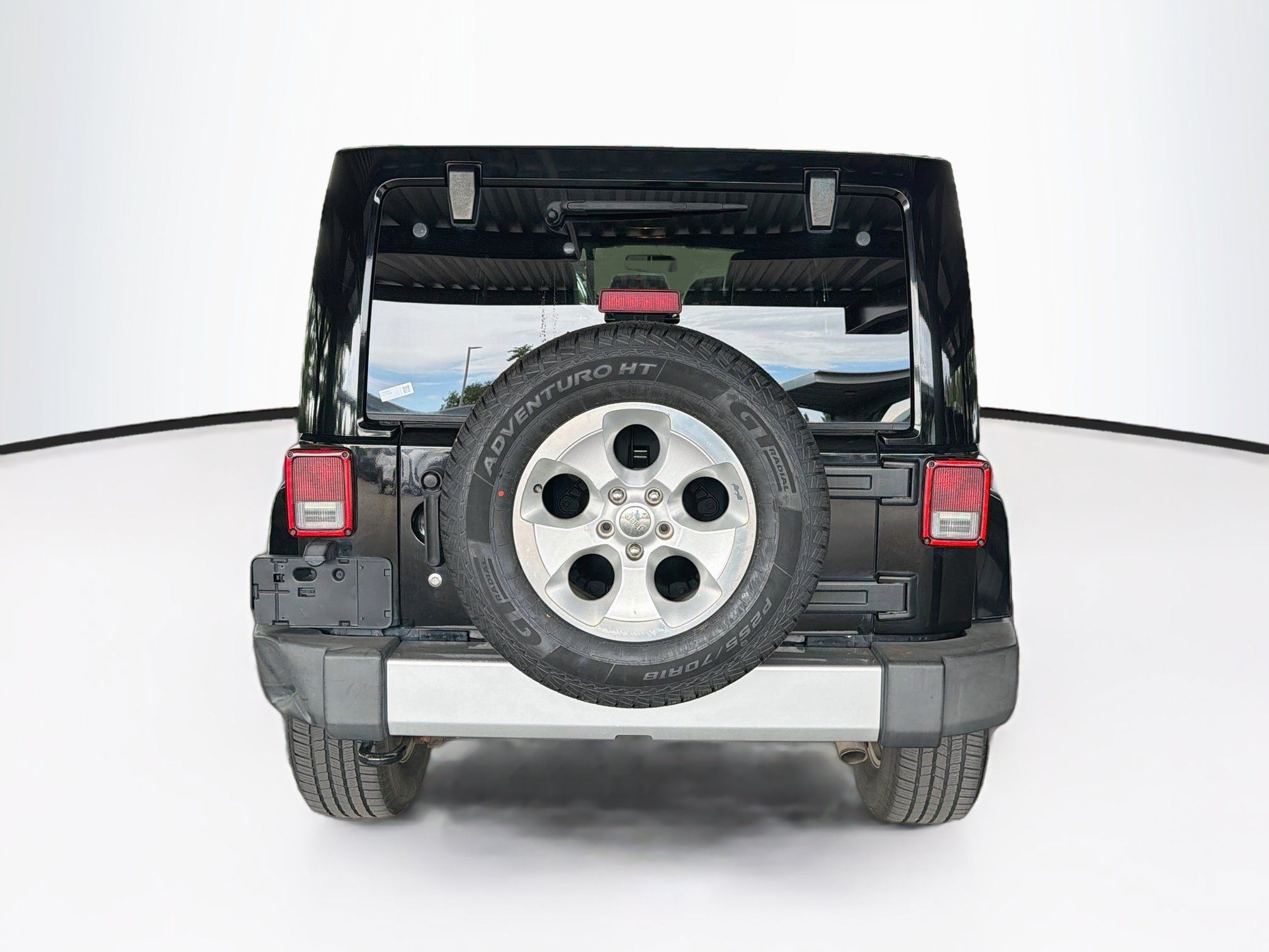 Used 2013 Jeep Wrangler Unlimited Sahara w/ Connectivity Group AWD/4WD image 7
