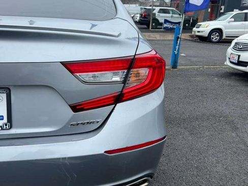 Used 2019 Honda Accord Sport image 10