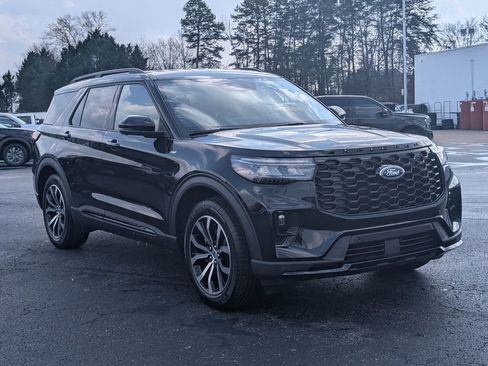 New 2026 Ford Explorer ST-Line RWD image 3