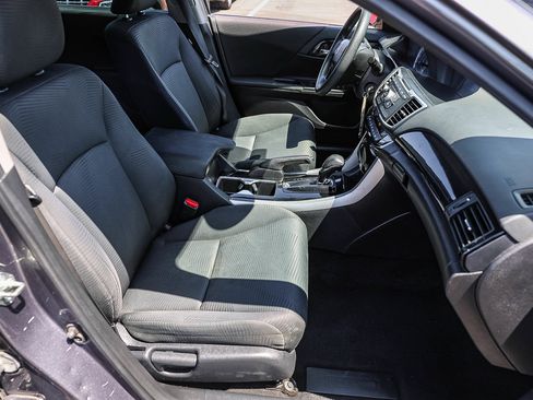 Used 2017 Honda Accord LX image 8