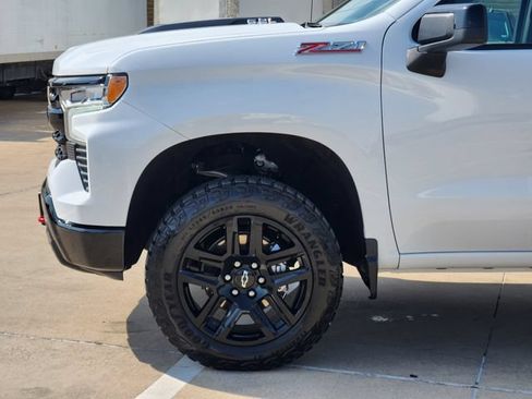 Used 2023 Chevrolet Silverado 1500 LT Trail Boss w/ Convenience Package II AWD/4WD image 15