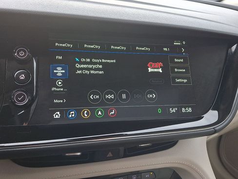 Used 2023 Buick Envision Avenir image 18