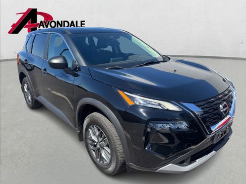 Certified 2023 Nissan Rogue S image 4