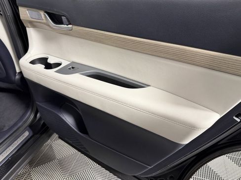 Used 2021 Hyundai Palisade Limited image 33