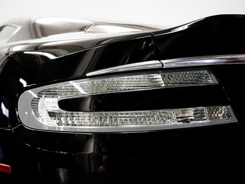 Used 2009 Aston Martin DBS Coupe RWD image 31