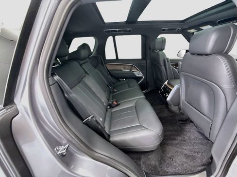 Used 2025 Land Rover Range Rover SE AWD/4WD image 21