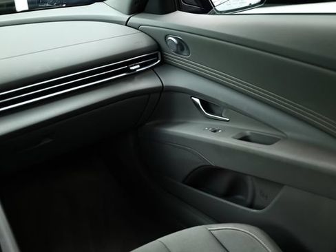 Used 2024 Hyundai Elantra SEL w/ Convenience Package FWD image 26