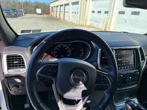 Used 2018 Jeep Grand Cherokee Altitude image 6