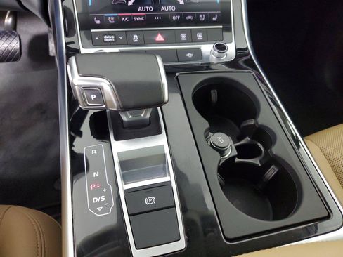Used 2023 Audi Q7 3.0T Premium Plus w/ Premium Plus Package AWD/4WD image 32