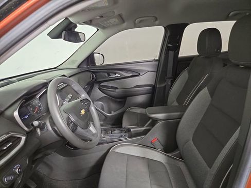 Used 2021 Chevrolet TrailBlazer LS FWD image 12