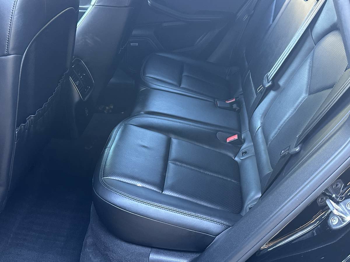 Used 2018 Porsche Macan AWD/4WD image 19
