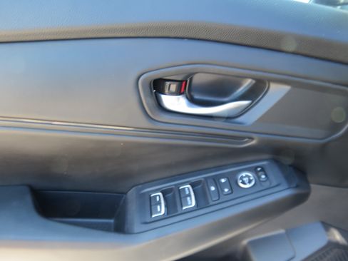 Used 2025 Honda Accord SE image 15