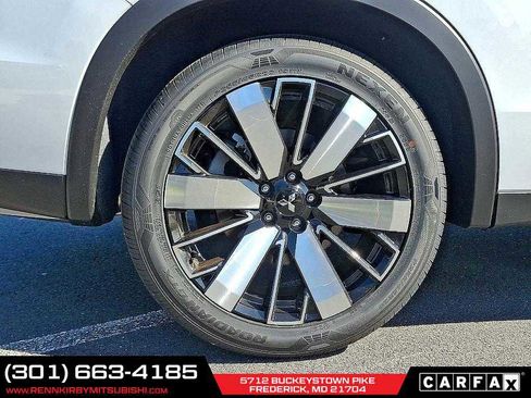 New 2025 Mitsubishi Outlander SE image 5