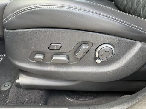 Used 2024 Genesis GV70 3.5T Sport w/ Sport Advanced Package AWD/4WD image 13