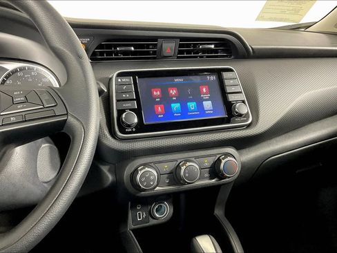 New 2025 Nissan Kicks Play S image 11