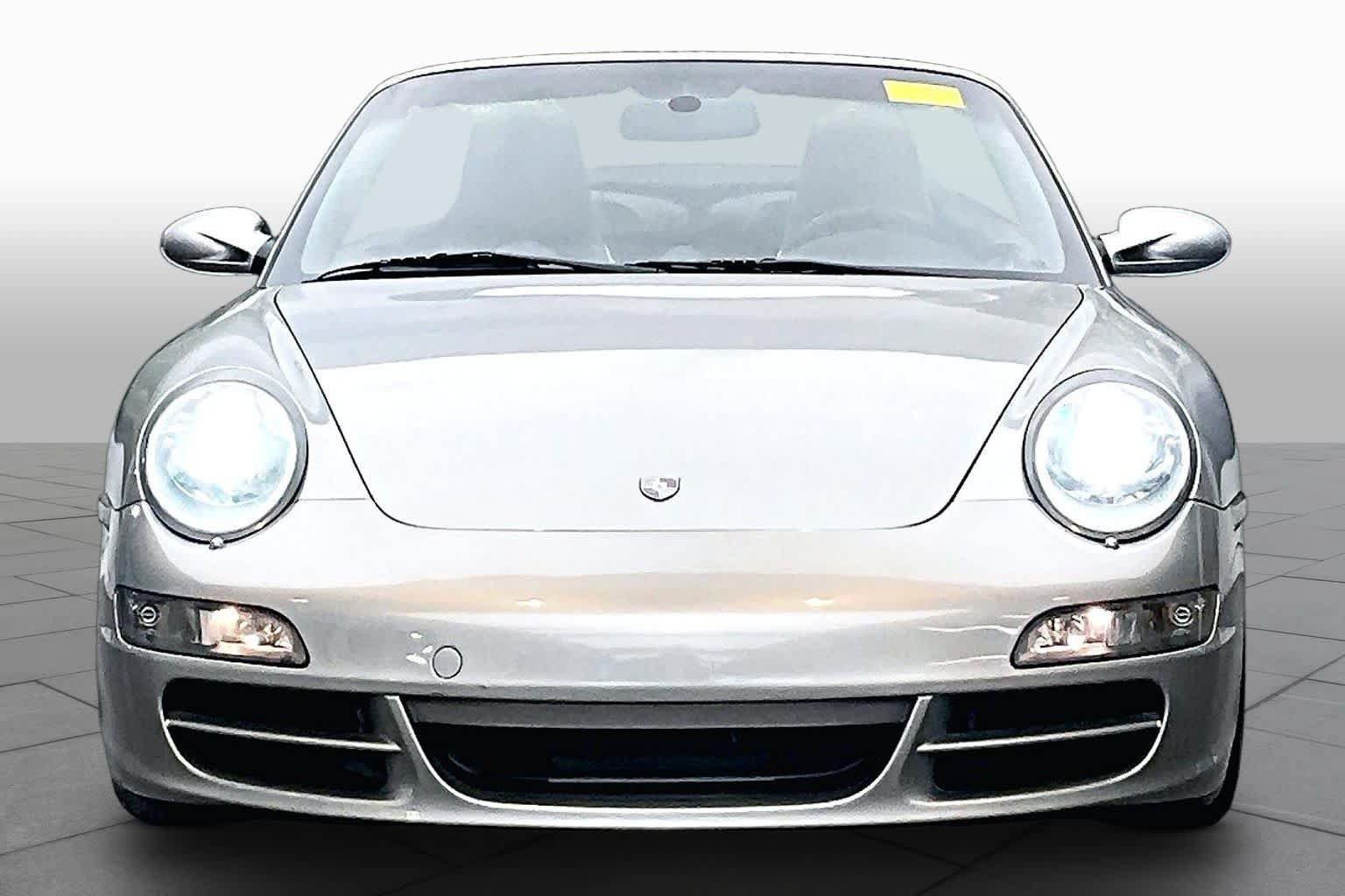 Used 2006 Porsche 911 Carrera RWD image 3