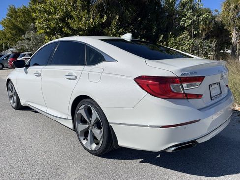 Used 2018 Honda Accord Touring image 5