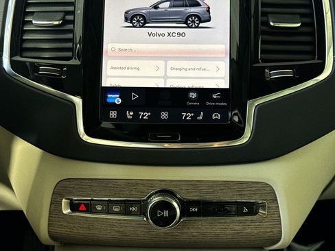 Used 2023 Volvo XC90 T8 Ultimate AWD/4WD image 20