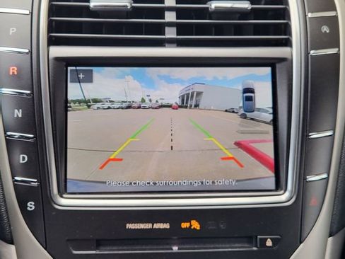 Used 2019 Lincoln Nautilus FWD image 17