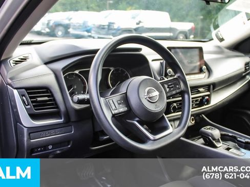 Used 2024 Nissan Rogue S FWD image 30