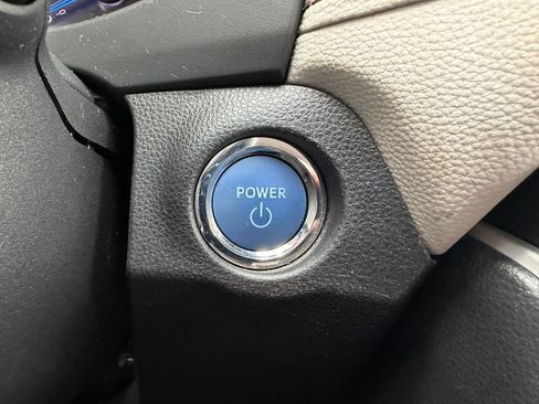 Used 2020 Toyota RAV4 XLE w/ Convenience Package AWD/4WD image 22