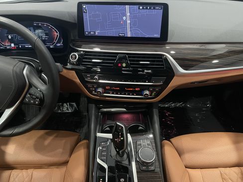 Certified 2023 BMW 540i xDrive w/ Premium Package image 17