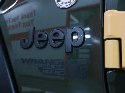 Used 2021 Jeep Wrangler Unlimited Sport image 32