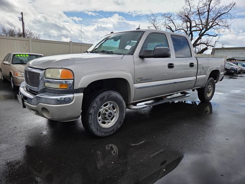 Used 2005 GMC Sierra 2500 SLT w/ Heavy-Duty Power Package image 1