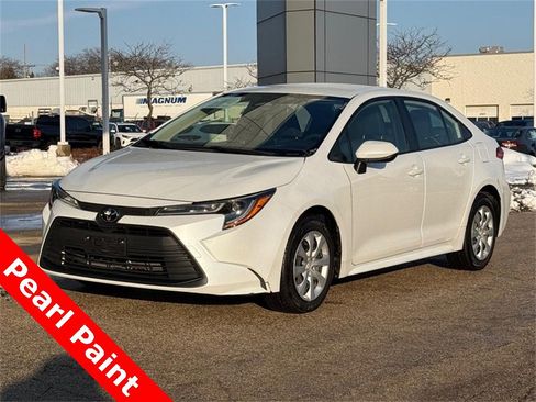 Used 2024 Toyota Corolla LE image 7