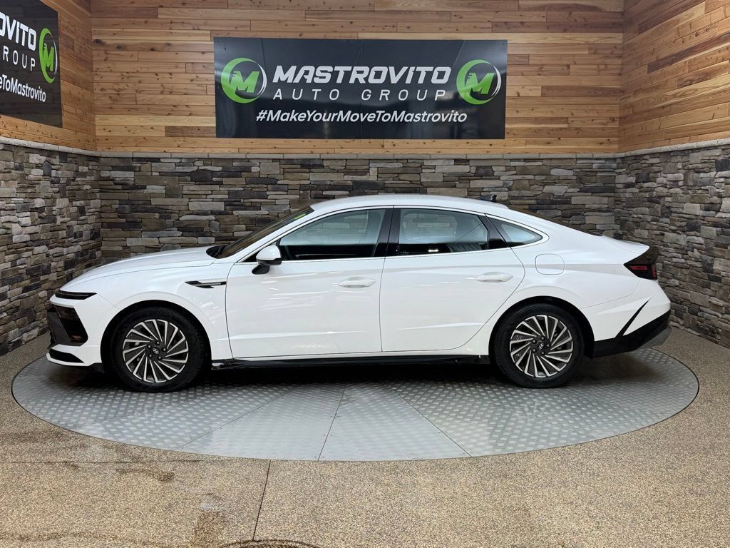 Used 2025 Hyundai Sonata SEL FWD image 6
