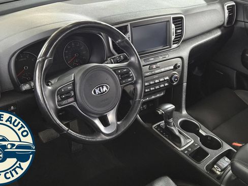 Used 2017 Kia Sportage EX w/ EX Technology Package FWD image 11